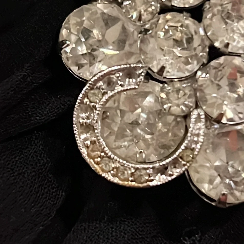 Vintage Weiss Austrian crystal large horseshoe brooch